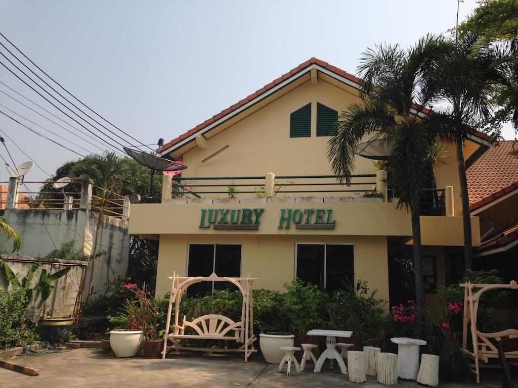 Luxury Hotel Ban Don Rak Bagian luar foto