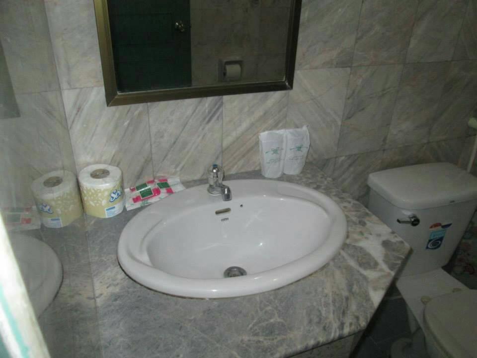 Luxury Hotel Ban Don Rak Bagian luar foto